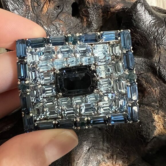 Vintage Signed Kramer of NY Blue Rhinestone Brooch Recessed Shadowbox Statement - Picture 5 of 16